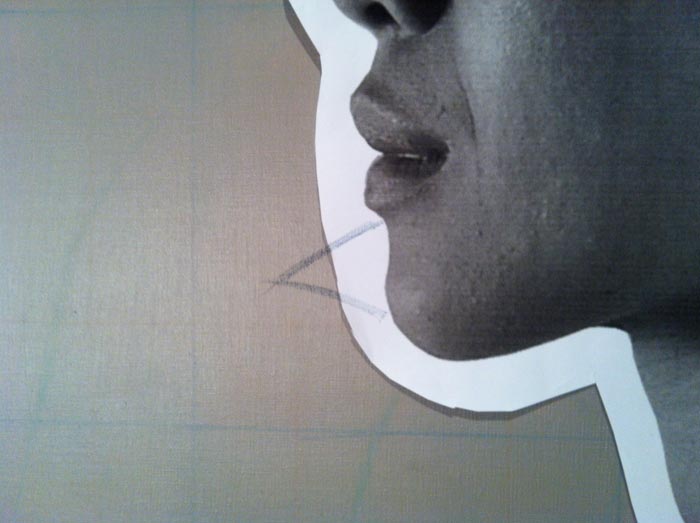 Tanda pada cetakan dan kanvas. Kalau nanti cetakan ditempelkan lagi ke atas kanvas, tanda-tanda itu harus bertemu sepersis mungkin.